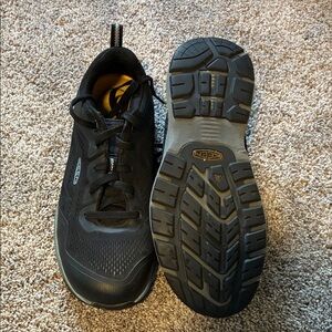 KEEN  women’s steel toe shoes